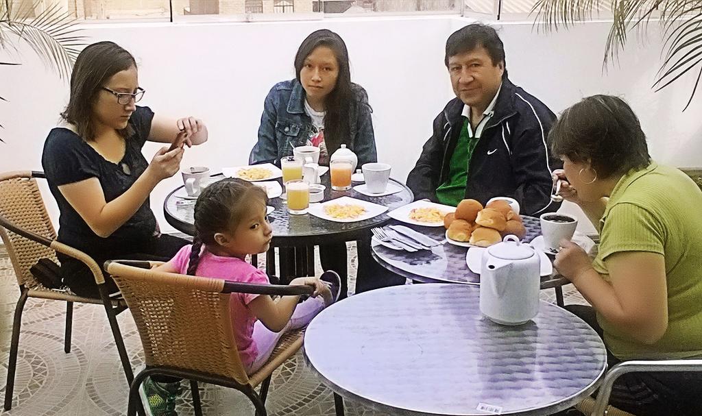 Hostal Florida Chiclayo Exterior photo